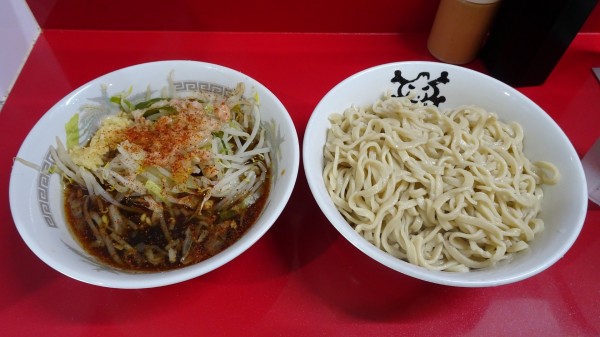 「小ラーメン（850円）＋つけ麺（150円）ニンニクアブラ一味」@ラーメン二郎 越谷店の写真