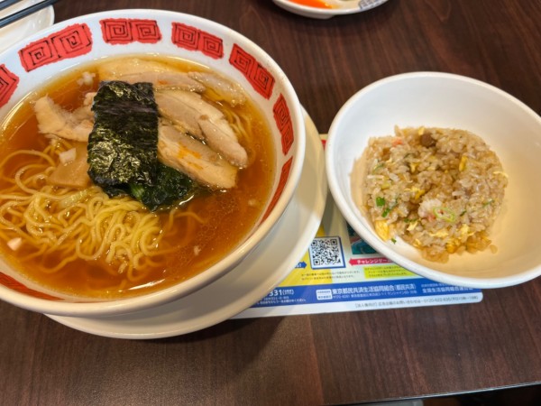 「ランチ・チャーシューメン（大盛り）＋餃子・半チャーハンセット」@バーミヤン 尾久店の写真