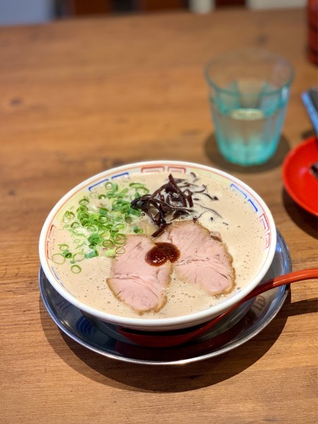 「豚骨ラーメン」@麺屋とんぼの写真