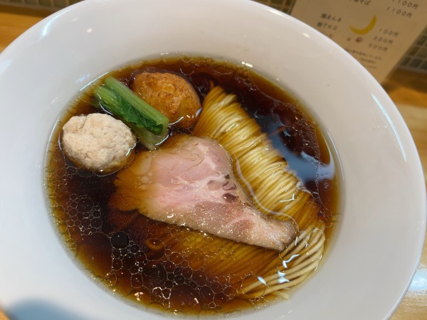 「醤油中華そば900円 炊き込みご飯200円」@猫と月の写真