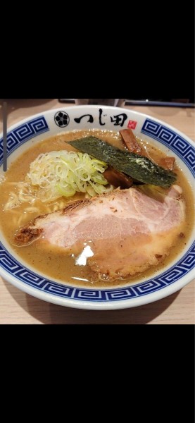 「らーめん」@めん徳二代目つじ田 麹町店の写真