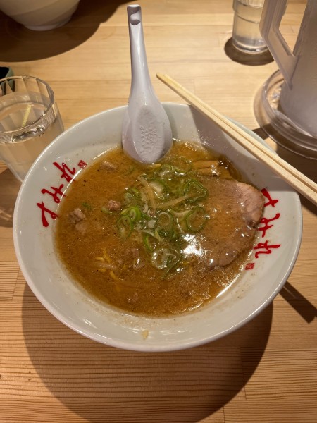 「味噌ラーメン　半分」@すみれ 札幌中の島本店の写真