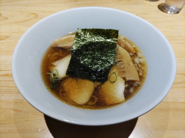 「裏庭ラーメン・細麺」@庭 Garden of four seasonsの写真