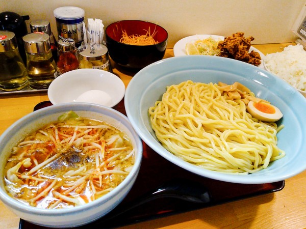 「8月限定/生姜つけ麺+特盛り+辛ネギ+生たまご+唐揚げ」@優勝軒 狭山店の写真