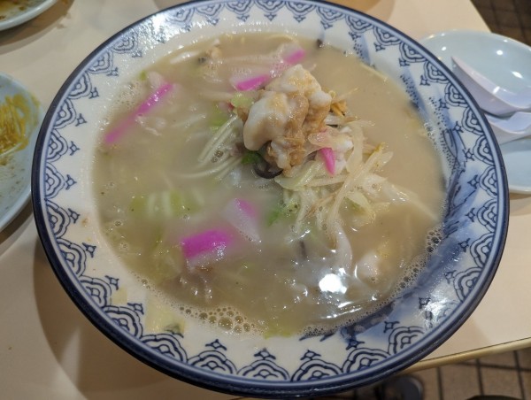 「バクダンちゃんぽん1000円＋おでん240円」@思案橋ラーメンの写真