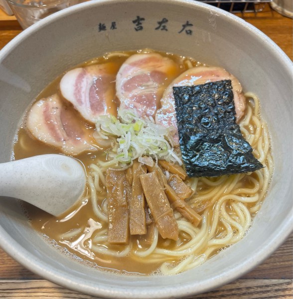 「大盛りらーめん+チャーシュー」@麺屋吉左右の写真