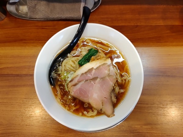 「醤油らーめん 中盛」@純手打ち だるまの写真