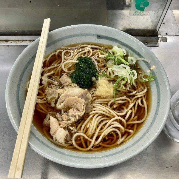 「豚肉生姜そば¥550」@爽亭 JR上野駅7・8 番線ホームの写真