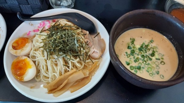 「和風冷やしつけ麵ゴマ味 900円」@らーめん梁山泊の写真