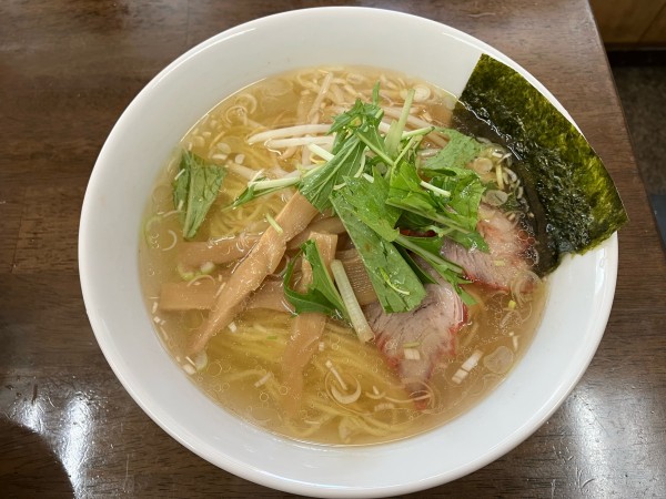 「塩ラーメン　825円」@中国料理 香河の写真