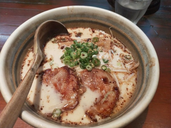 「とんこつ塩ラーメン」@麺屋 あまのじゃく 京田辺店の写真