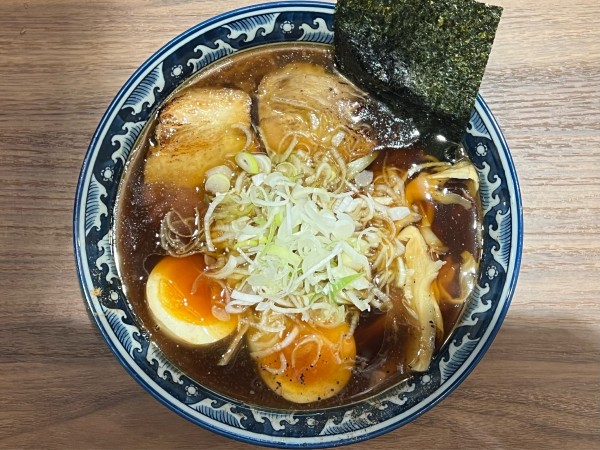 「中華そば味玉入り」@麺屋しらかわ はなれ中板橋店の写真