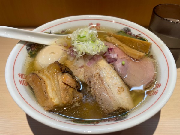 「味玉チャーシュー塩中華そば」@中華そば 須紗の写真