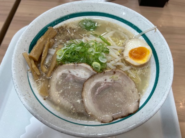 「塩らーめん（大盛）」@総本家 しなとら イオン飯田店の写真