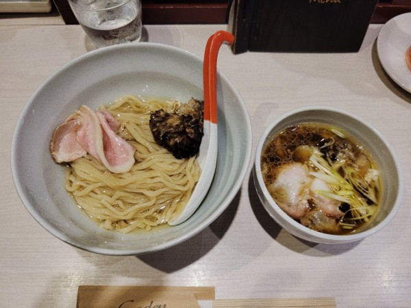 「黒舞茸と近江黒鶏の昆布水つけ麺」@柳麺 呉田-goden-の写真