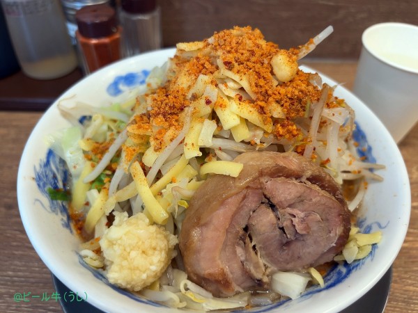 「限定　パワチーラーメン並(980円）ヤサイニンニク」@ジャンクガレッジ 大宮駅前店の写真