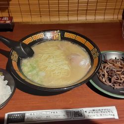 ラーメン　ごはん　きくらげ