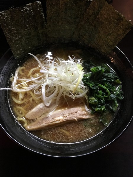 「豚骨醤油(680円)」@東京豚骨ら～めん 酒豪の写真