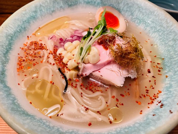 「ピュアホワイト 1,450円 実家の魚飯 600円」@Homemade Ramen 麦苗の写真