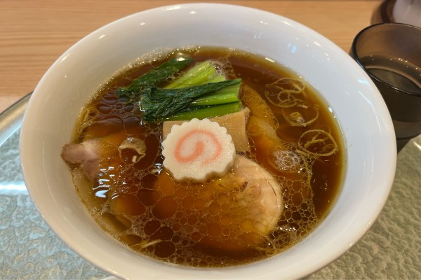 「深緑 黒出汁 ・知床鶏もも+もろみポーク(2枚)」@中華そば 深緑の写真