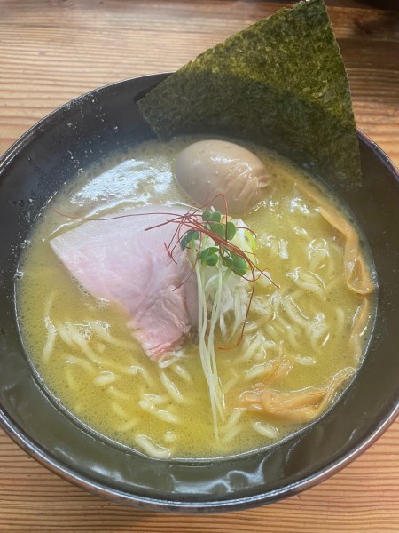 「濃厚牡蠣そば（麺大盛）+味玉」@貝だしラーメン 貝ガラ屋の写真