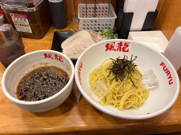 「つけ冷し中華」@とんこつラーメン 博多風龍 新橋店の写真