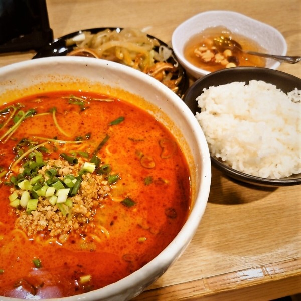 「旨辛担々麺定食」@蜀滋蜀味 高田馬場店の写真