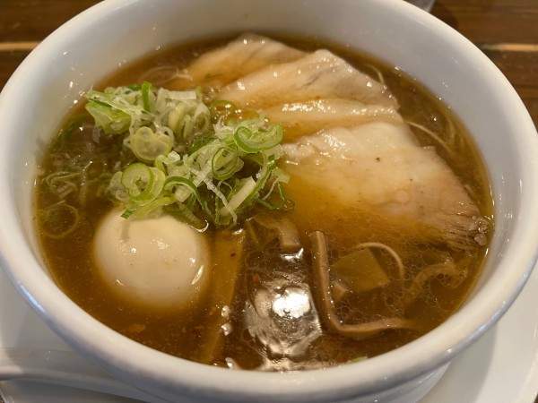 「醤油全乗せ 香そば」@如水 西春店の写真