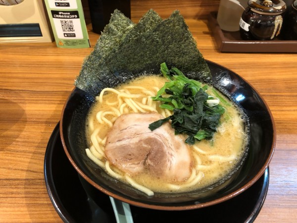 「ラーメン(醤油)」@横浜家系ラーメン 壱角家 落合南長崎店の写真