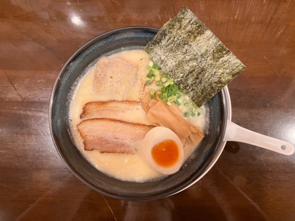 「特製ラーメンの塩」@らーめんなが田の写真