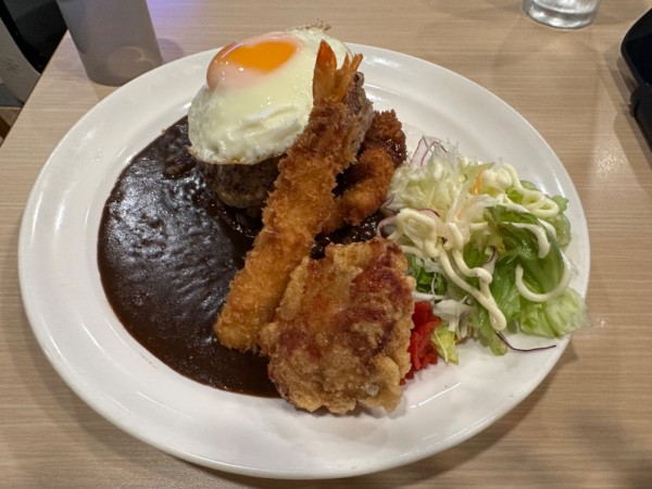 「金沢カレーガスト本気盛り（並盛）1,300円」@ガスト 高崎駅西口店の写真