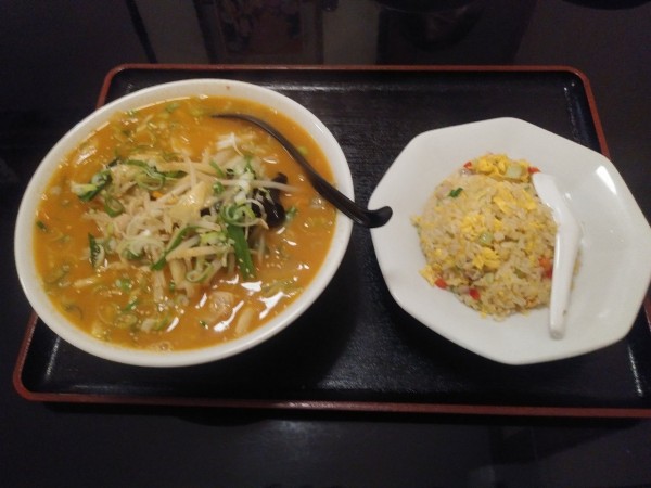 「みそラーメンセット　900円」@中華料理 福苑の写真