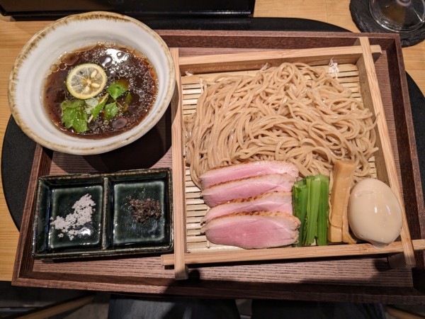 「ライ麦麺の鴨せいろ(冷) あじ玉」@鴨中華そば 楓の写真