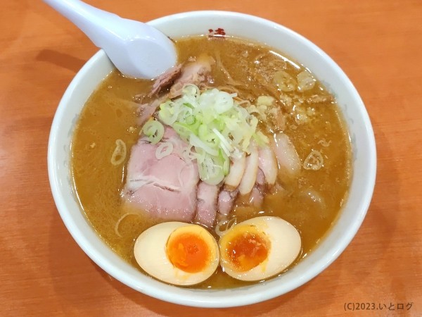 「みそ大盛チャーシュー（＋半熟味玉）」@さっぽろ純連 北31条店の写真