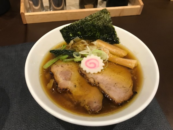 「醤油らー麺＋チャーシューごはん」@手打ち 蓮の写真