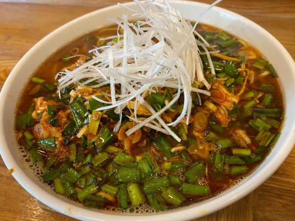 「にらの極みそば（汁あり）＋辛にら」@NOODLE BOWL MAZEの写真