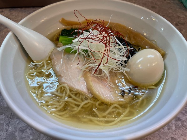 「鶏出汁味玉らぁ麺（塩）」@桜台らぁ麺 美志満の写真