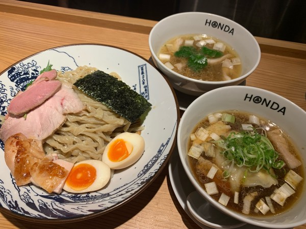 「つけ麺醤油（特上）＋おかわりスープ（塩）」@本田麺業 神田西口駅前店の写真