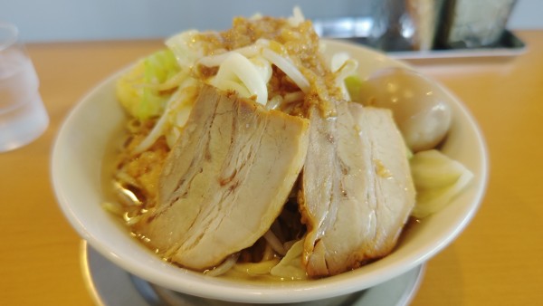 「味玉入ニンニク・ヤサイ・アブラ１０５０円」@カッパラーメンの写真