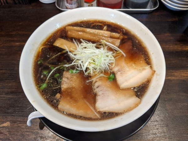 「総持寺ブラック（並）」@らーめん とら家の写真