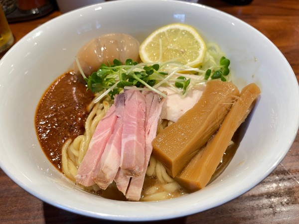 「燻製味玉油そば」@RAMEN GOTTSUの写真