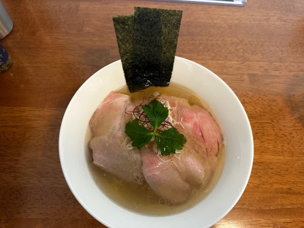 「ちょろ塩らぁ麺　塩」@貝と地鶏だしのらぁ麺 ちょろの写真