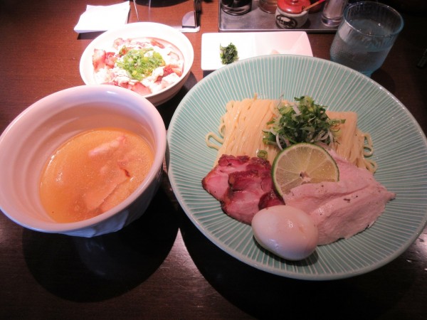 「つけ蕎麦塩（１１００円）＋肉マヨ丼３２０円＋他」@麺や 虎徹の写真