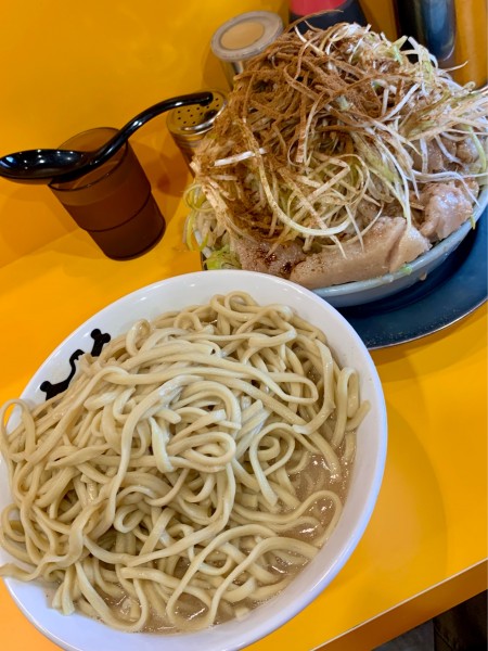 「大つけ麺　熱盛り　しょうが　ねぎ　おさかな天国」@ラーメン二郎 八王子野猿街道店2の写真