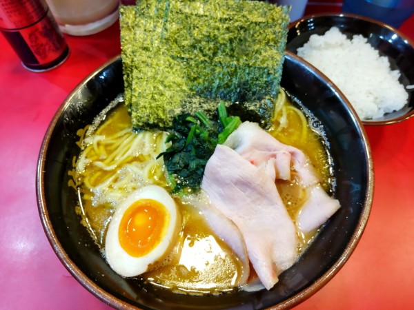 「特製ラーメン､ライス」@らーめん 谷瀬家 新橋店の写真