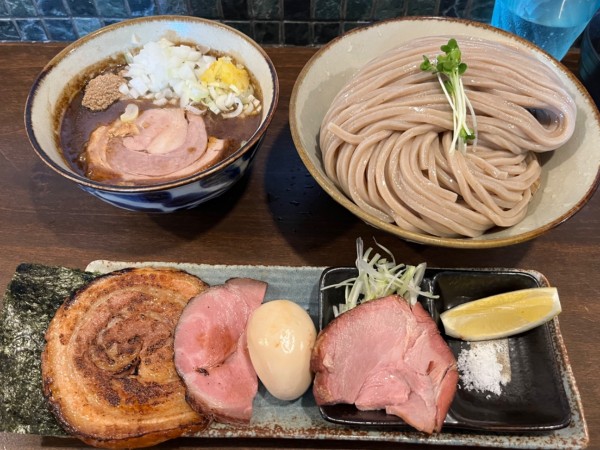 「汁増つけ麺（特盛440g）＋特製トッピング」@麺屋みつば＋クローバーの写真