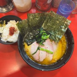 中盛チャーシューメン　ライス