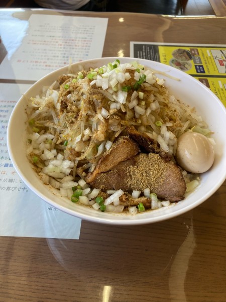 「煮干し醤油汁なし」@ラーメン富次郎 見和店の写真