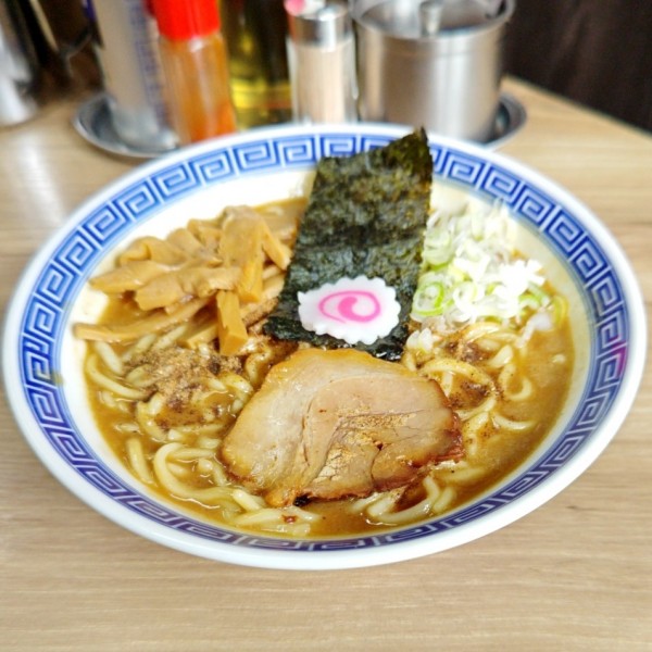 「濃厚中華そば（中盛）」@健勝軒の写真