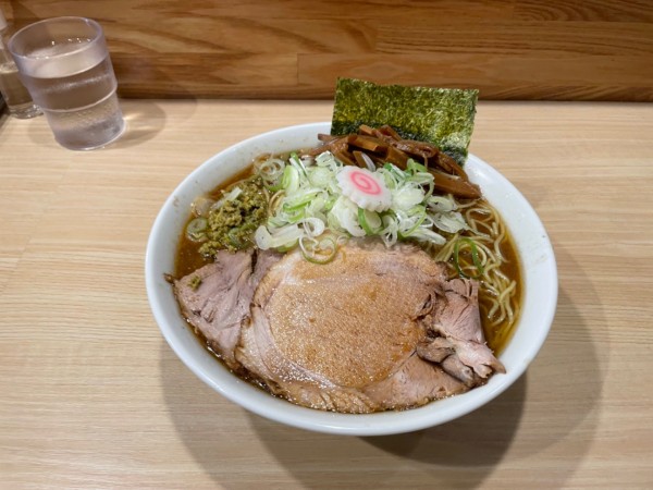 「なんでも入れちゃう中華そば」@麺や 六等星の写真